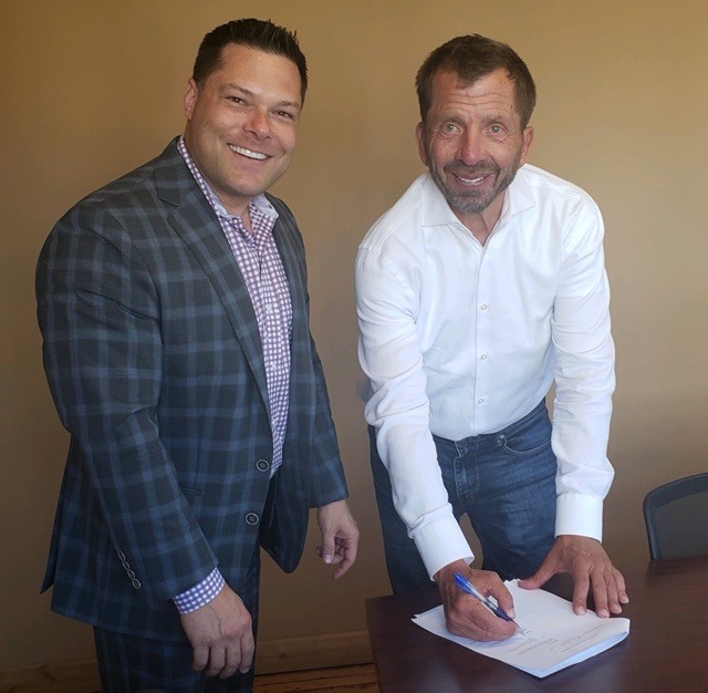 photo 8 sherman signs mou